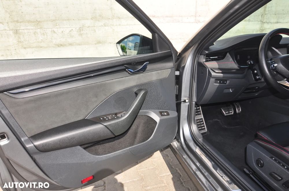Skoda Octavia 2.0 TDI DSG 4X4 RS Plus - 16