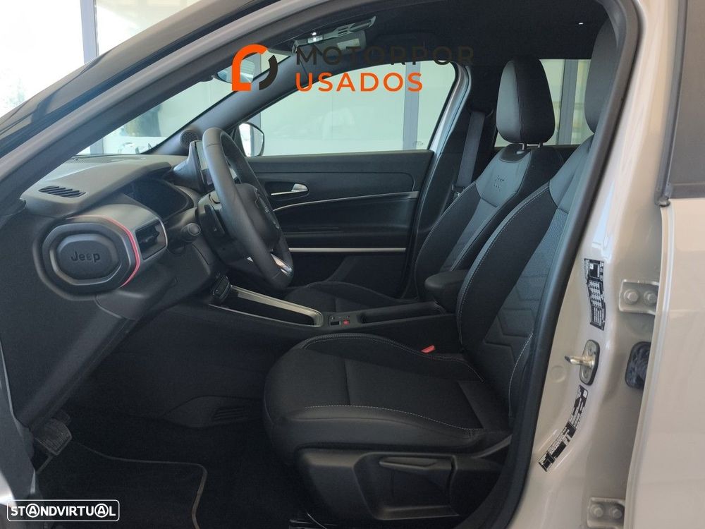 Jeep Avenger 1.2 e-Hybrid Summit DCT - 8
