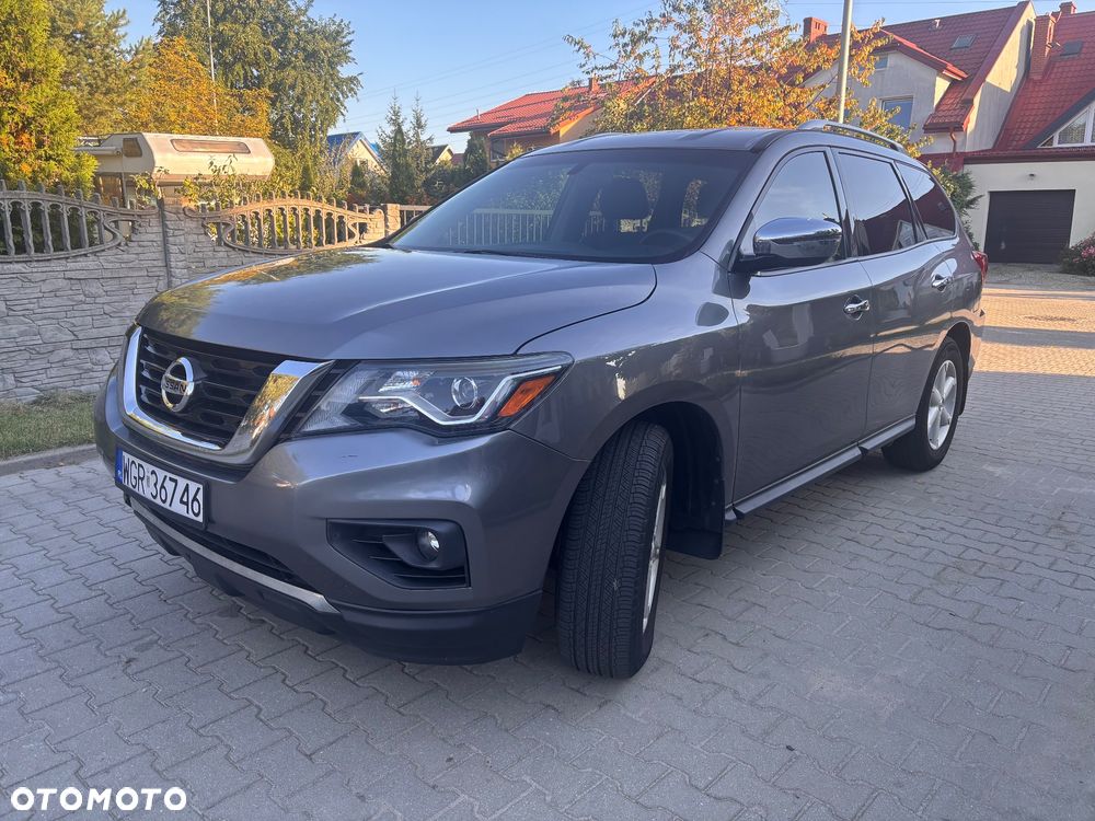 Nissan Pathfinder - 4
