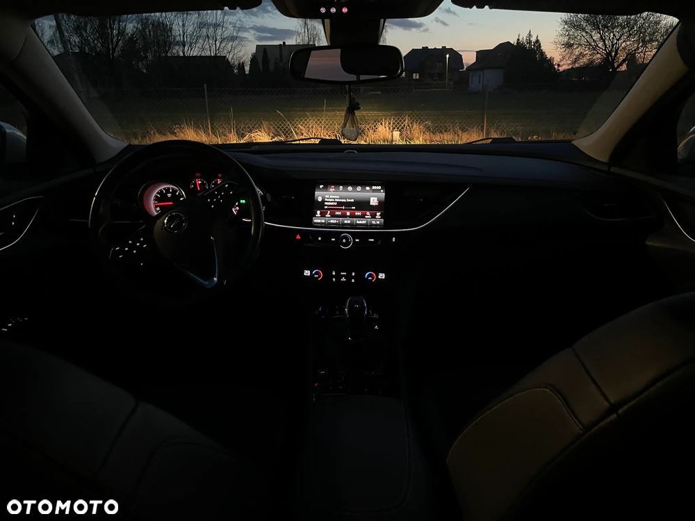 Opel Insignia 1.5 T Elite S&S - 28