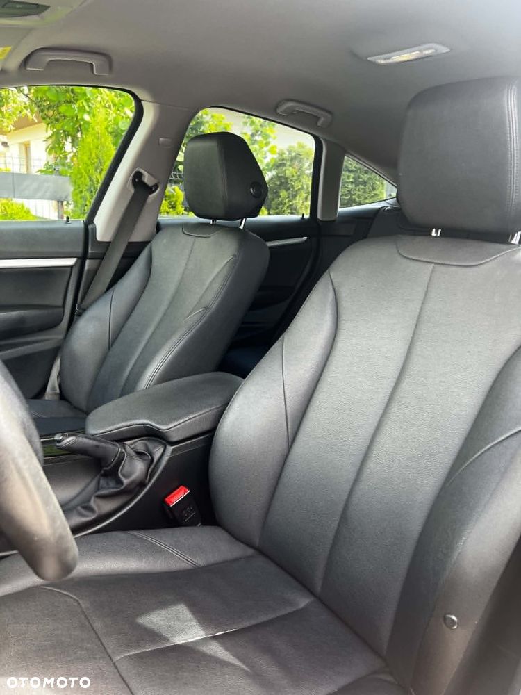 BMW Seria 3 318d Luxury Line - 23