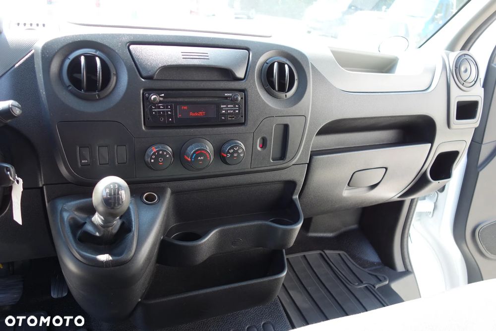Renault Master 2.3 DCI 110 KM  L1H1  Zabudowa Klima - 24