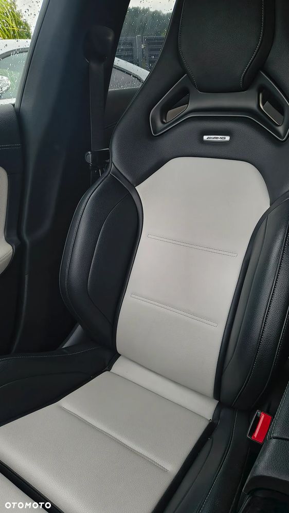Mercedes-Benz CLA - 16