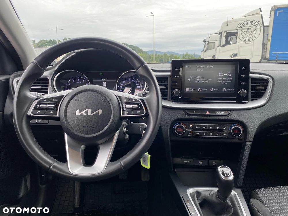 Kia Ceed 1.5 T-GDI M - 13