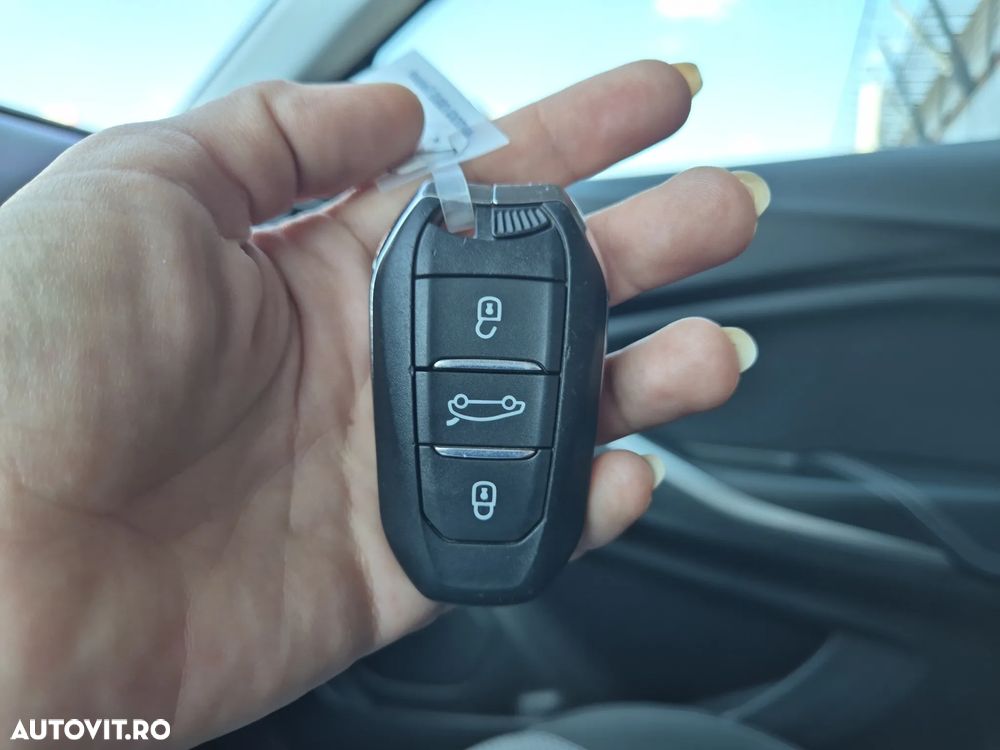 Opel Grandland X 1.6 Turbo PHEV AT8 4X4 START/STOP GS Line - 14