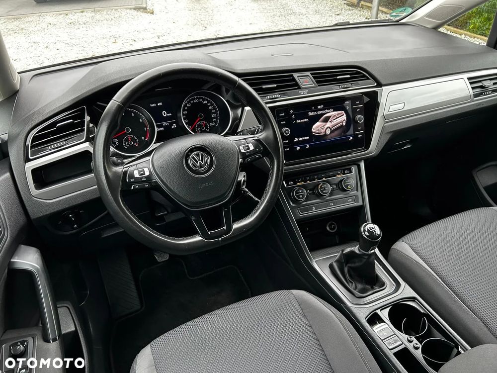 Volkswagen Touran 1.4 TSI BMT Comfortline - 24
