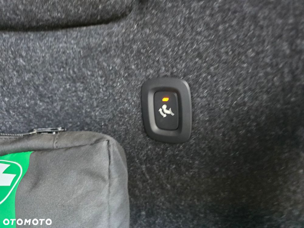 Volvo XC 40 B4 B DKG Plus Dark - 37