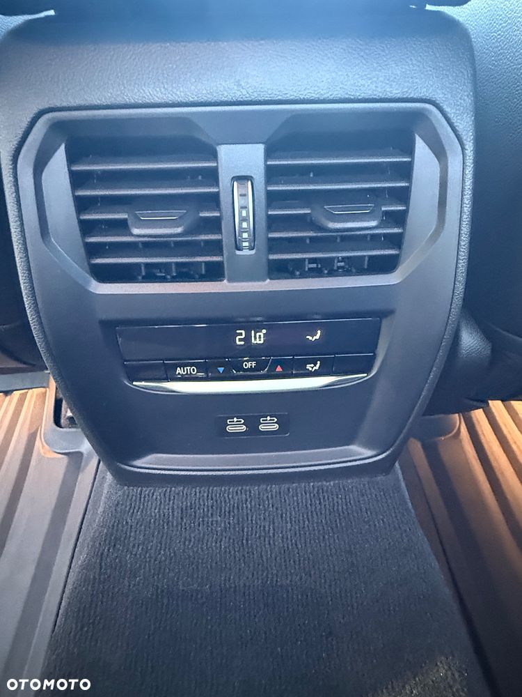 BMW Seria 3 320d xDrive - 22