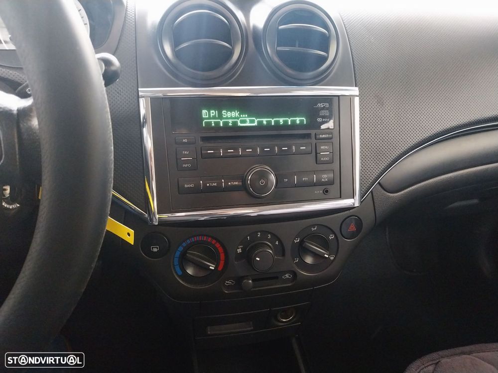 Chevrolet Aveo 1.2 L - 7