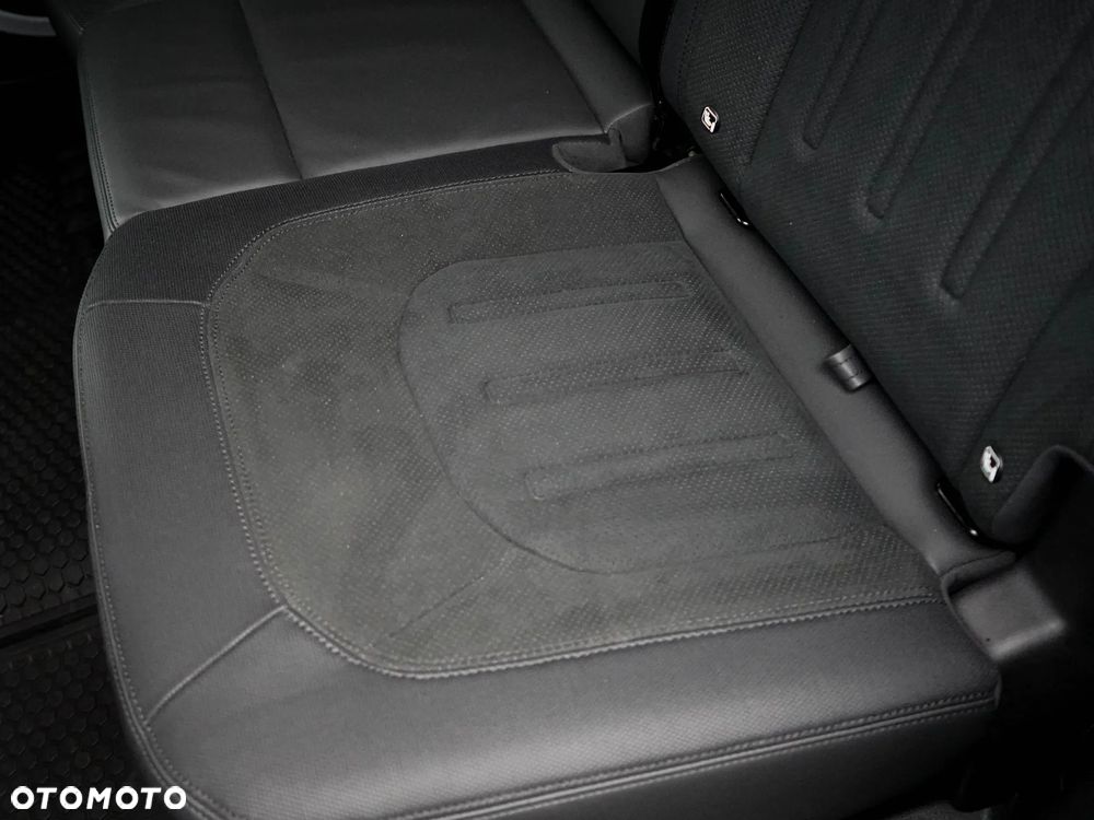 Land Rover Defender 5.0 P525 V8 - 31