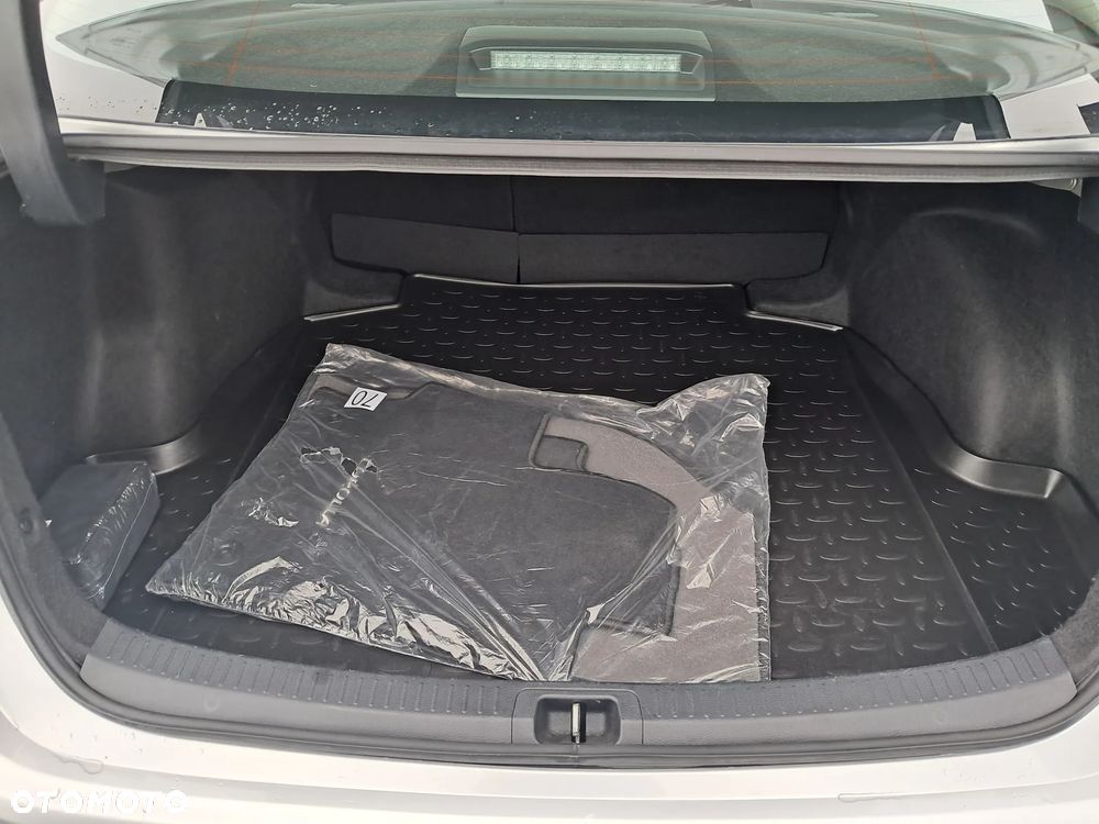 Toyota Corolla 1.5 Active - 14