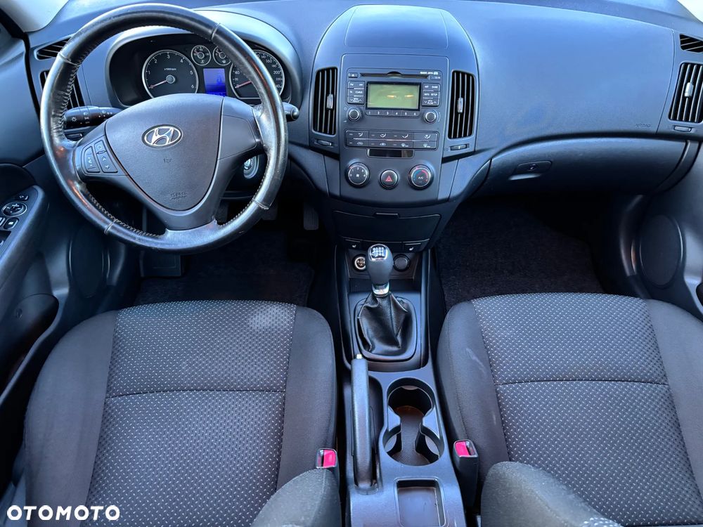 Hyundai i30 1.6 CRDi FIFA WM Edition - 7