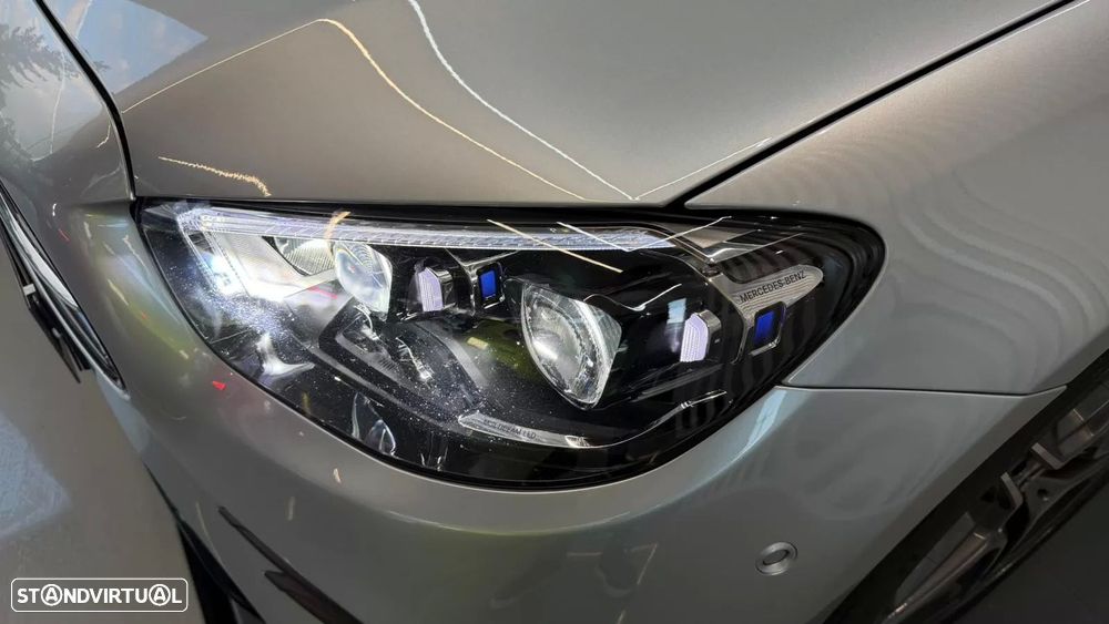 Mercedes-Benz E 300 e AMG Line - 4