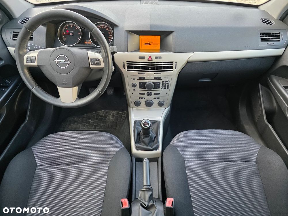 Opel Astra 1.7 CDTI DPF NAVI - 10