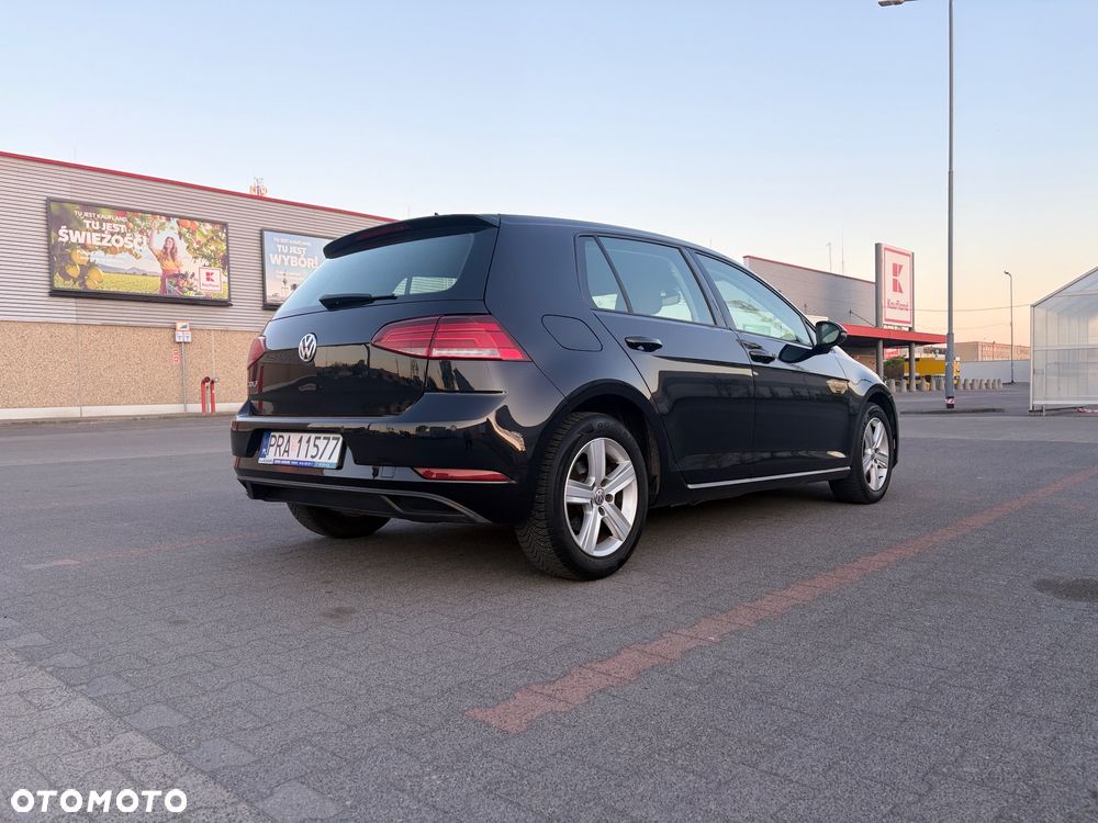 Volkswagen Golf 1.6 TDI (BlueMotion Technology) Trendline - 17