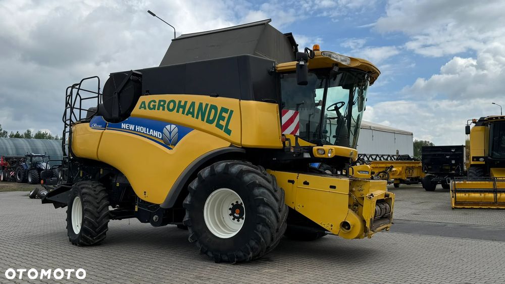 New Holland CR9080 - 3