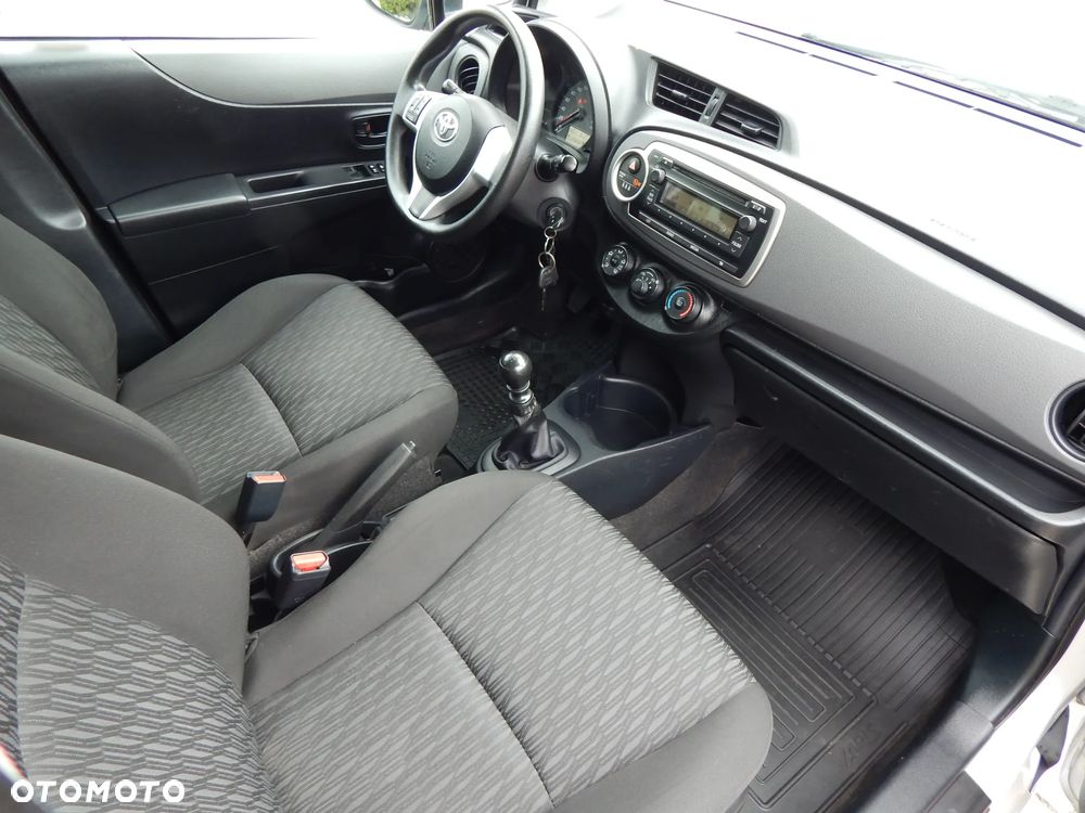 Toyota Yaris 1.33 Sol - 17