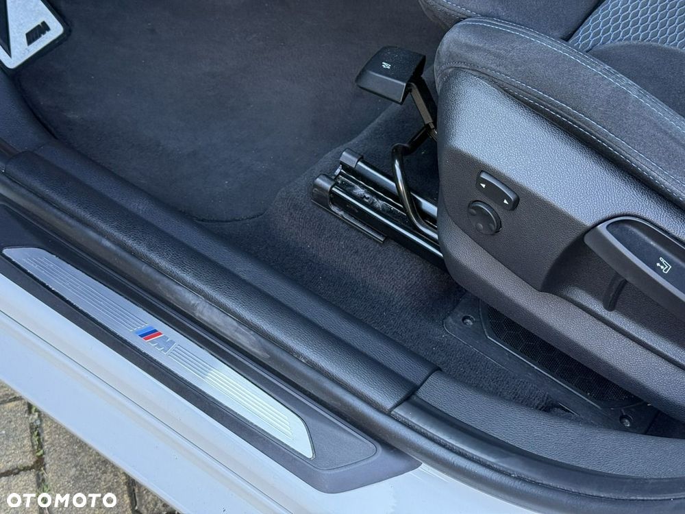BMW X1 xDrive20d M Sport - 21