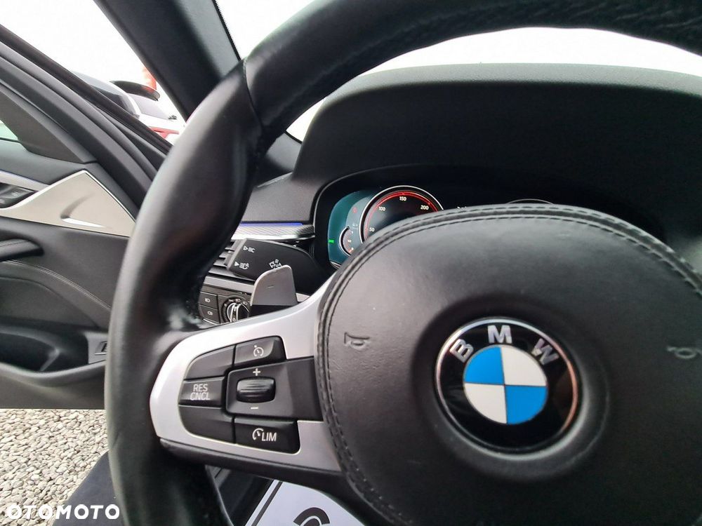 BMW Seria 5 530d xDrive M Sport sport - 32