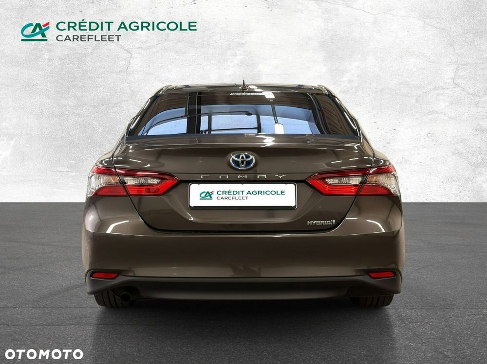 Toyota Camry - 5