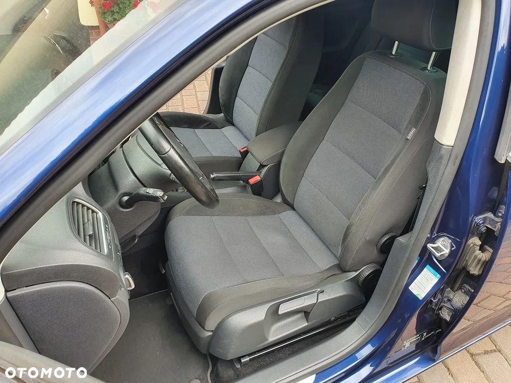 Volkswagen Golf 1.6 TDI DPF BlueMotion Technology Style - 11