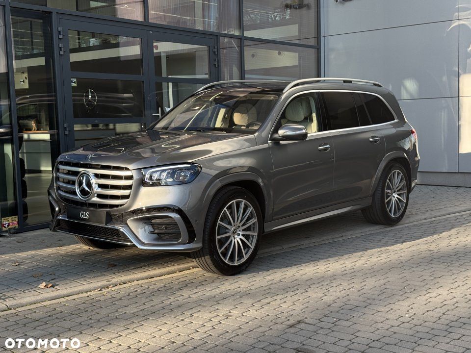 Mercedes-Benz GLS - 1