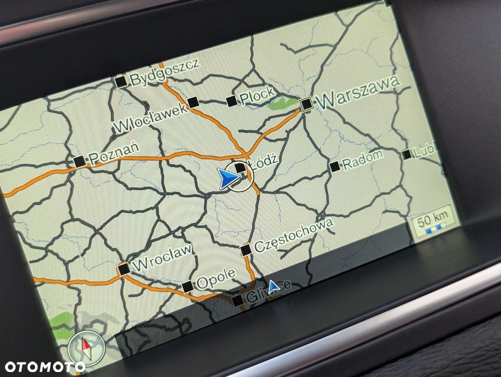 Volvo V40 Cross Country - 28