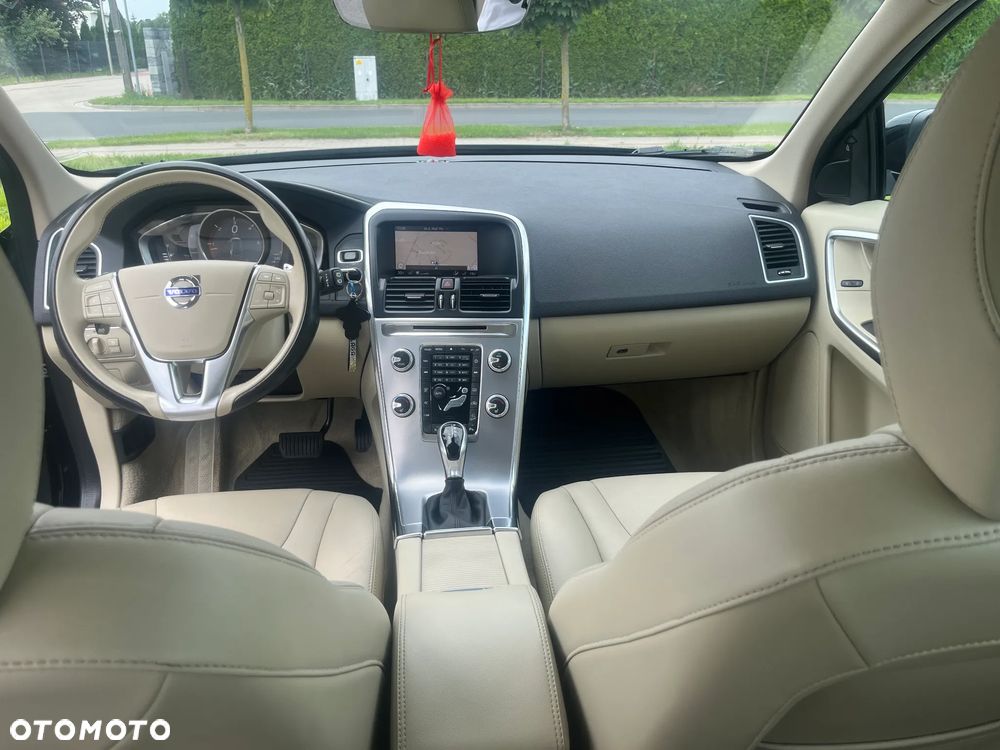 Volvo XC 60 D4 AWD Summum - 10
