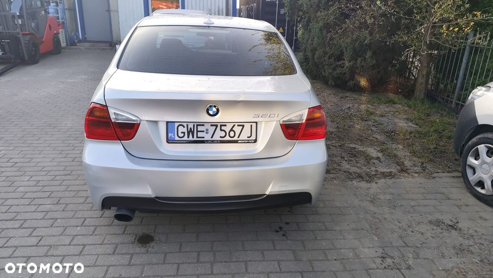 BMW Seria 3 320i - 4