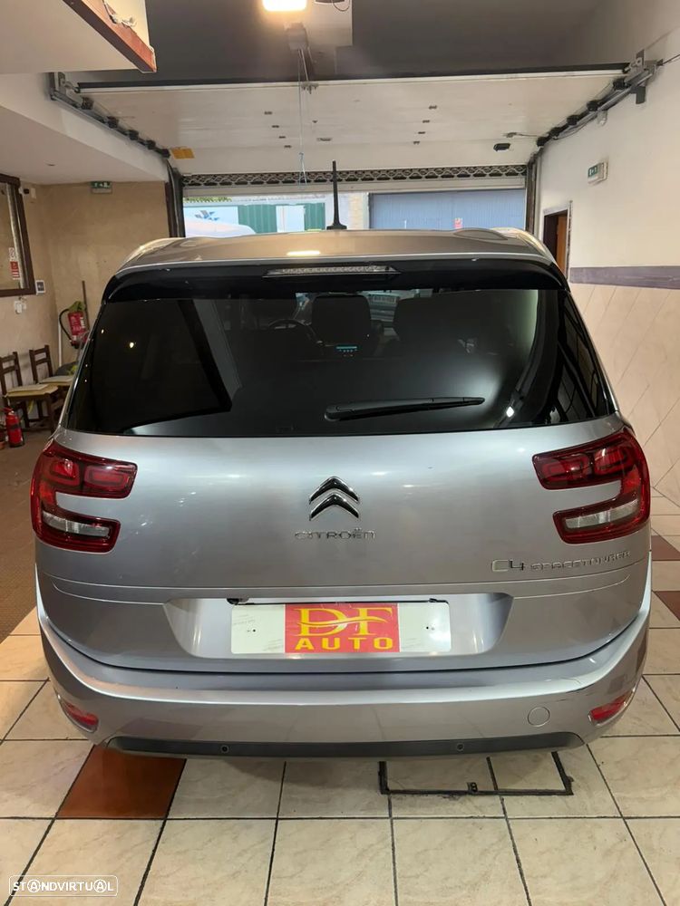 Citroën Grand C4 Spacetourer - 12
