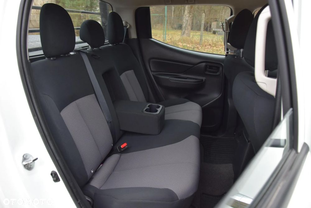 Mitsubishi L200 2.2 d DC Intense - 10