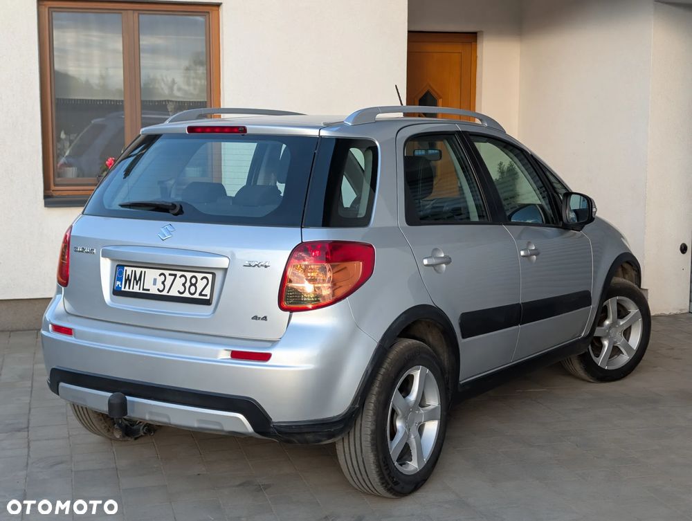 Suzuki SX4 Classic 1.6 VVT 4x4 Comfort - 6