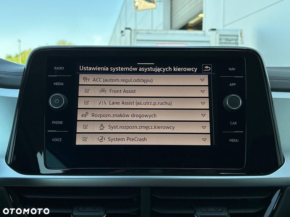 Volkswagen T-Roc 1.5 TSI Life DSG - 29