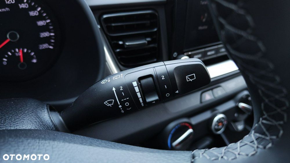 Kia Stonic - 19