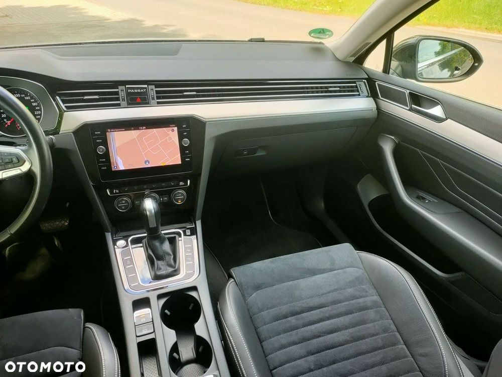 Volkswagen Passat - 36