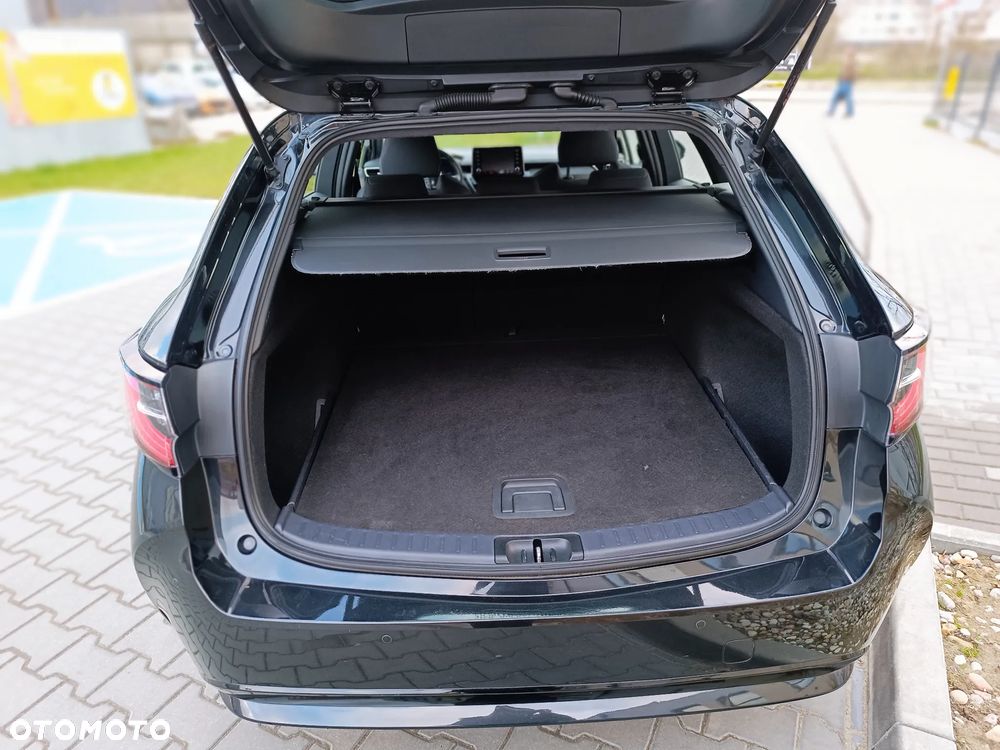 Toyota Corolla 1.8 Hybrid Comfort - 24