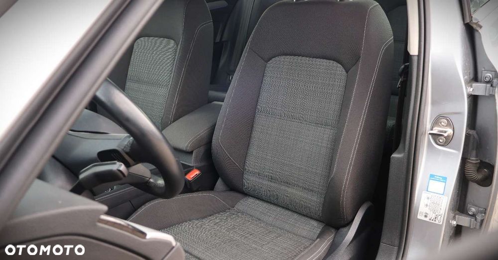 Volkswagen Passat Variant 2.0 TDI SCR DSG 4Motion Business - 15