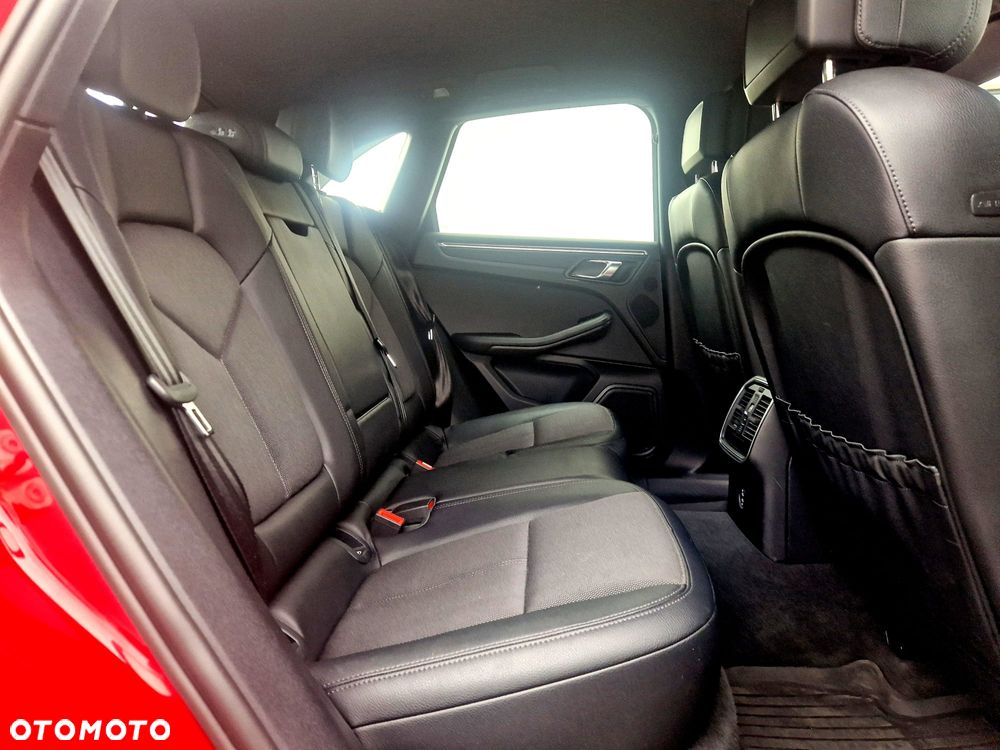 Porsche Macan T - 21