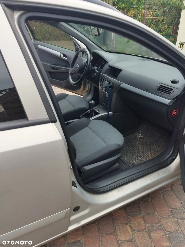 Opel Astra 1.6 Cosmo - 17