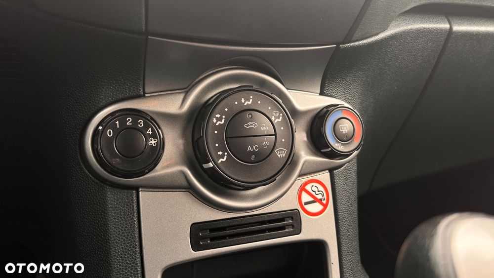 Ford Fiesta 1.6 TDCi Silver X - 12