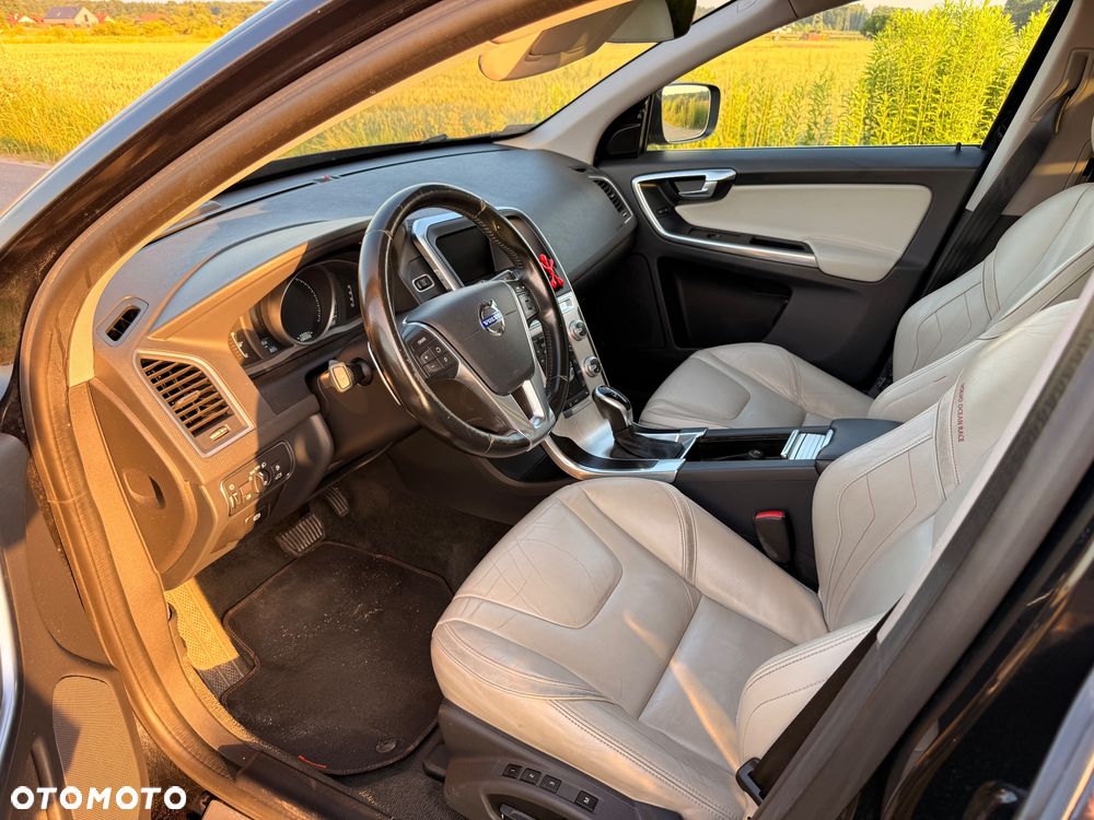 Volvo XC 60 D4 AWD Ocean Race - 8