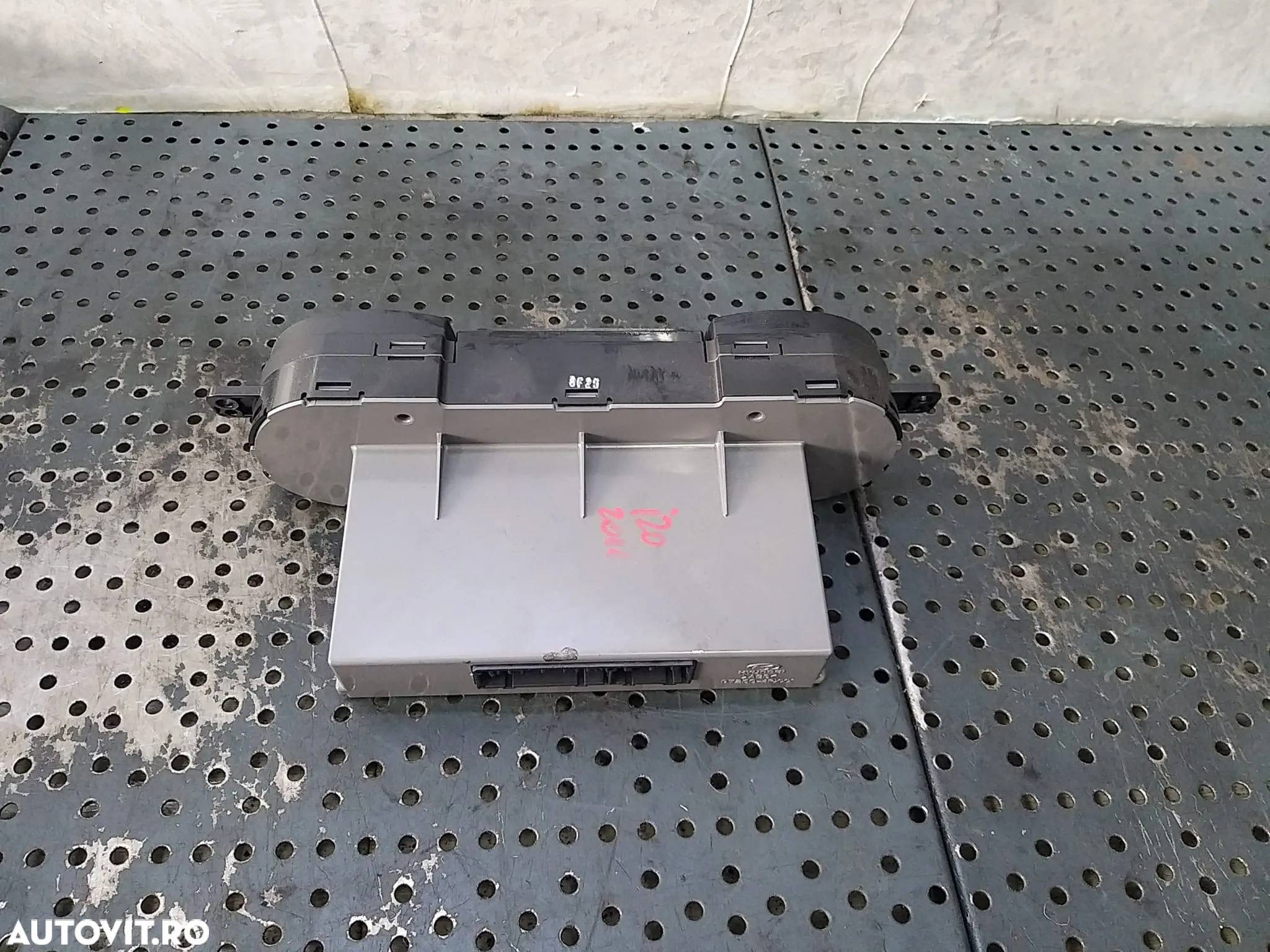 Panou comanda clima ac hyundai i20 97250-4p330 - 2