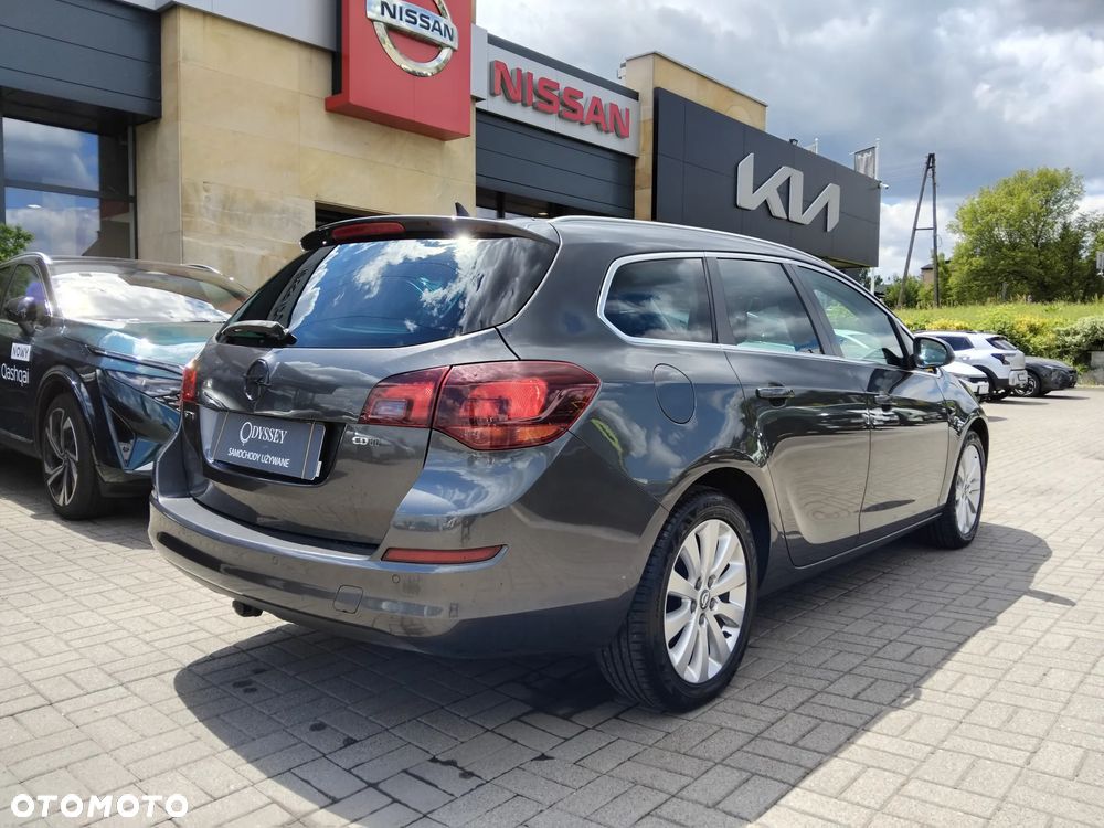 Opel Astra 1.7 CDTI Cosmo - 4