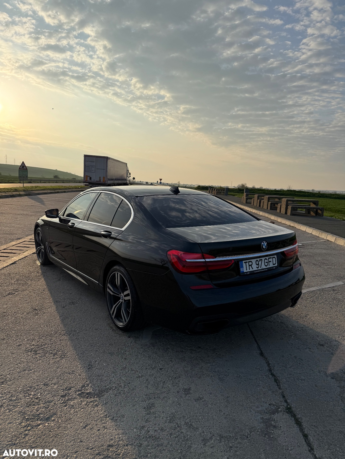 BMW Seria 7 740d xDrive - 5