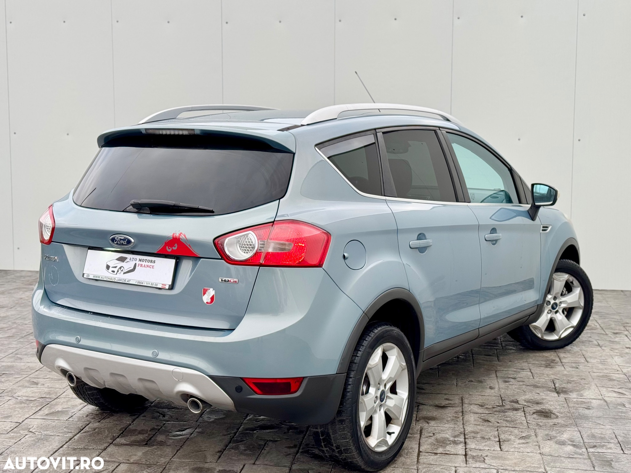 Ford Kuga 2.0 TDCi 2x4 Trend - 4