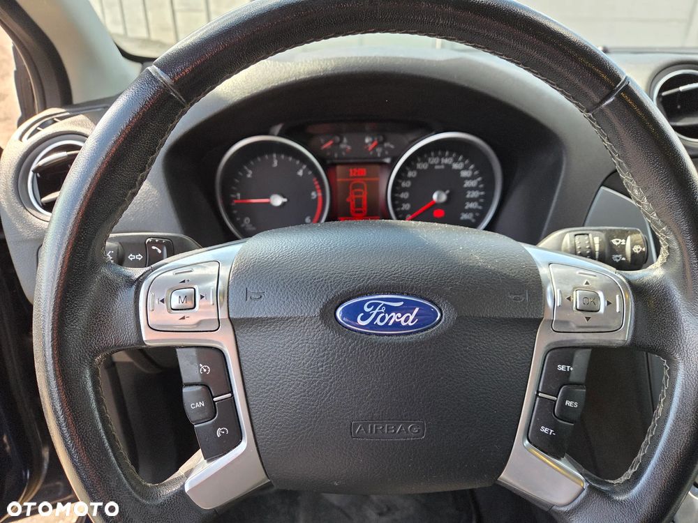 Ford Mondeo 2.0 TDCi Trend - 16