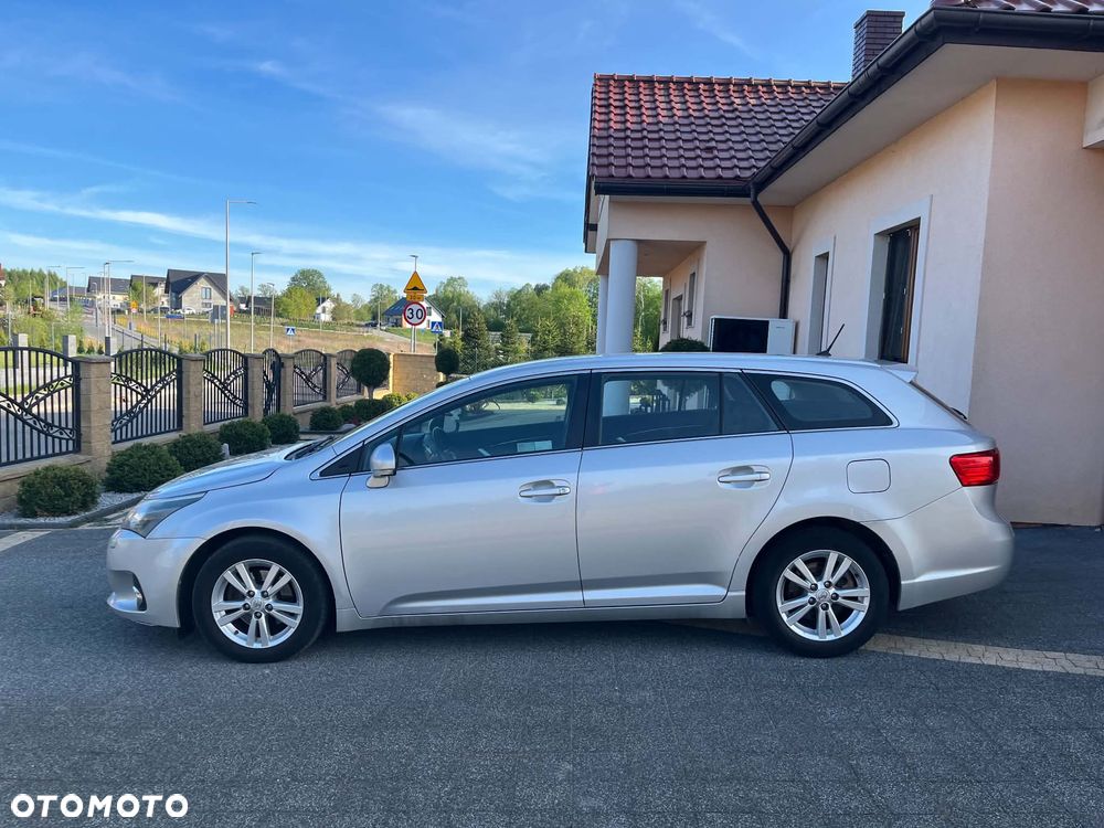 Toyota Avensis 2.0 D-4D Sol - 6