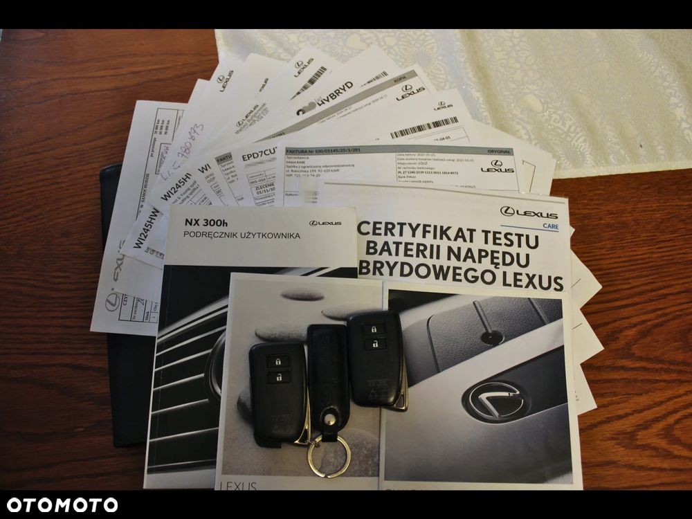 Lexus NX 300h Elite 2WD - 29