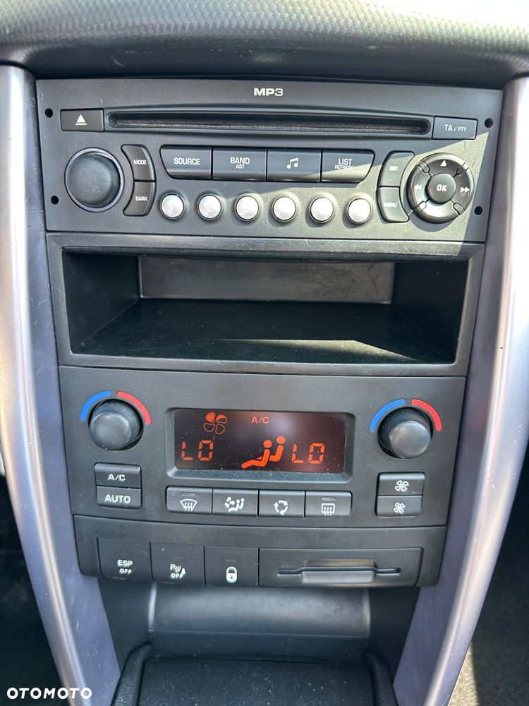 Peugeot 207 CC 120 VTi Premium - 21