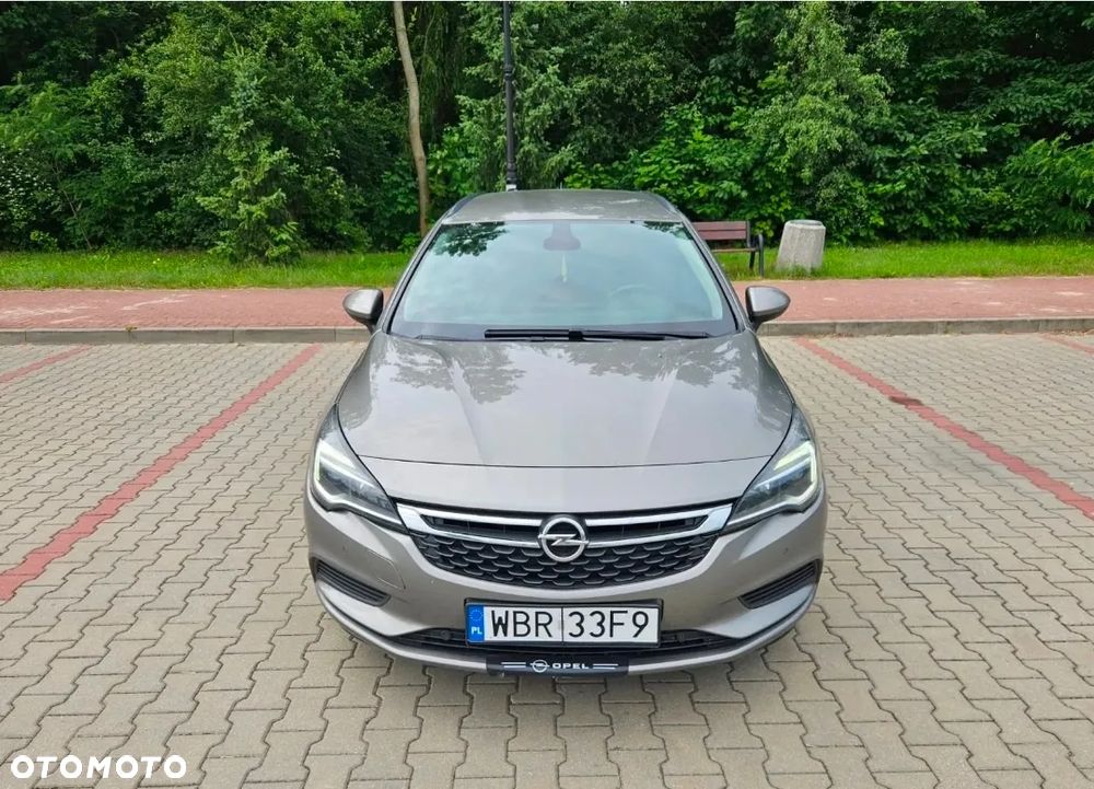 Opel Astra 1.6 D (CDTI) Start/Stop Business - 2
